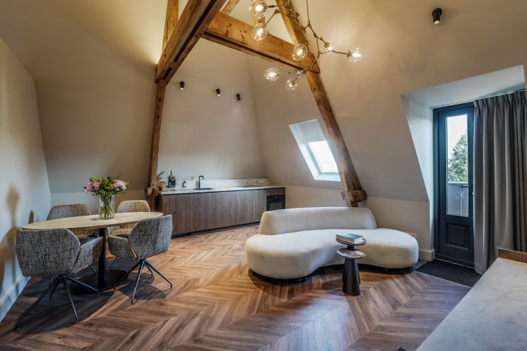 Petite Bistrot à Vin & EnSuite Sint Oedenrode