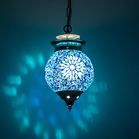 Oosterse hanglampen mozaïek Oosters interieur sfeervol blauwe lamp