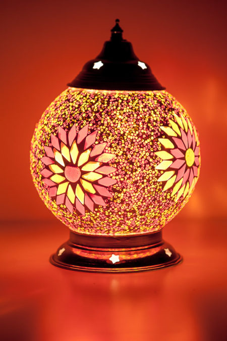 Oosterse tafellamp mozaïek rood/oranje met beads