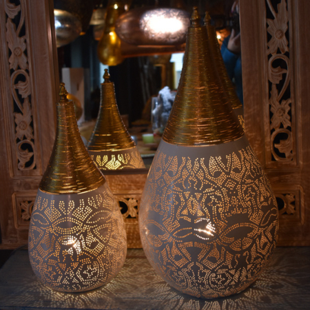 Oosterse tafellampen | Arabische filigrain lampen | Moderne Oosterse verlichting | Gaatjes effect | Ruime collectie supersnelle levering nu bij Kalini!