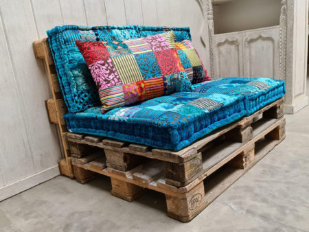 Oosterse palletkussens complete set turquoise kussens voor op de palletbank of loungeset nu online bij Kalini! Scherpe prijzen snelle levering